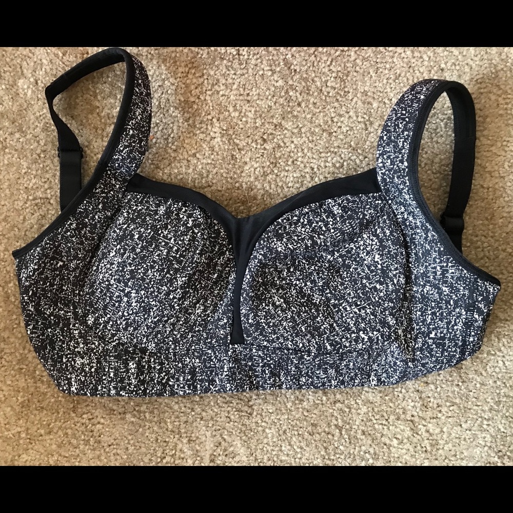Lululemon Ta Ta Tamer 34DD